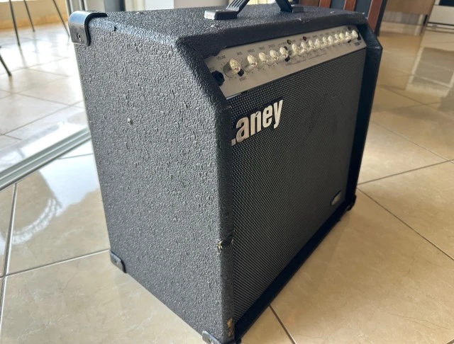 LANEY TFX200, Υβριδικός (Tube Fusion) 65w, 