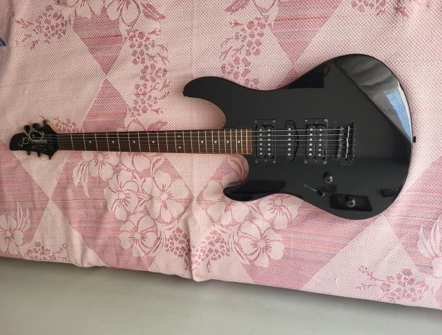 YAMAHA RGX121Z ΑΡ/ΧΕΙΡΗ + ΕΝΙΣΧΥΤΗΣ LIΝΕ6 30W + EXTRA