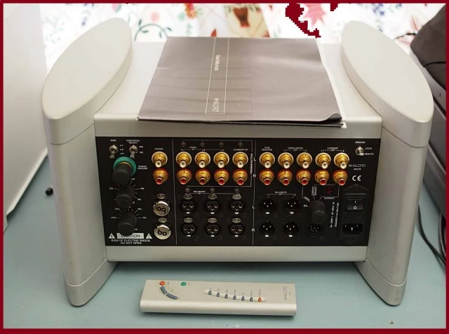 HALCRO DM-10 PREAMPLIFIER Balanced