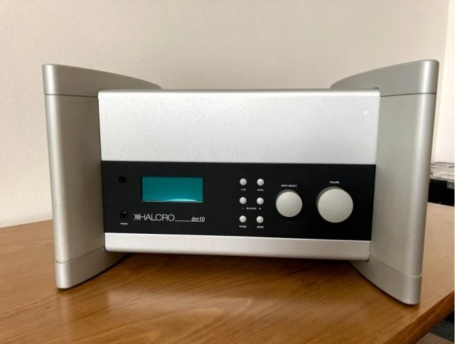 HALCRO DM-10 PREAMPLIFIER Balanced