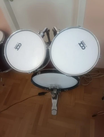 Drums set