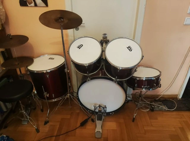 Drums set