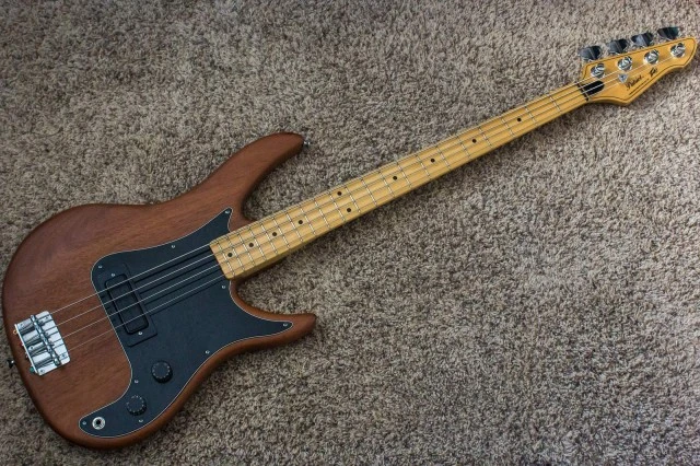 PEAVEY PATRIOT BASS ΖΗΤΕΙΤΑΙ ΓΙΑ ΑΓΟΡΑ