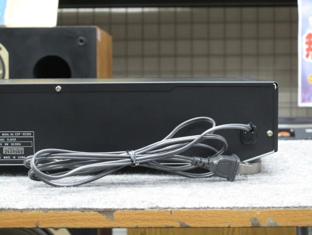 CD PLAYER SONY CDP - XE 500
