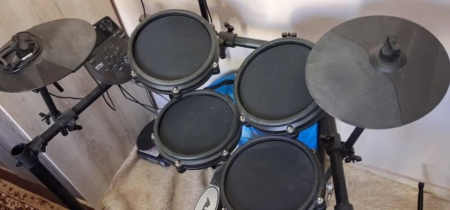 Alesis nitro