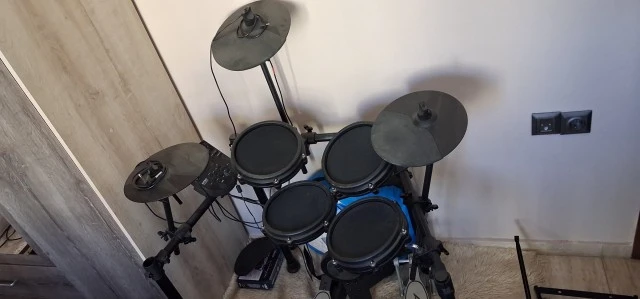 Alesis nitro