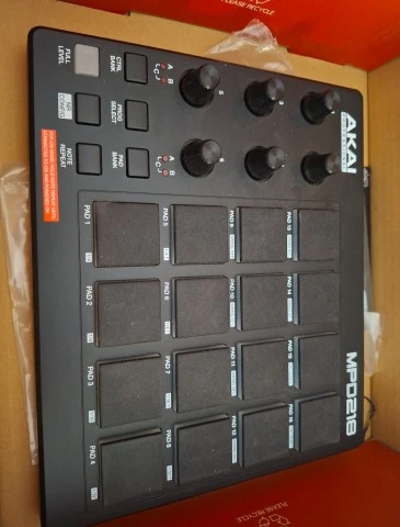 Akai mpd218