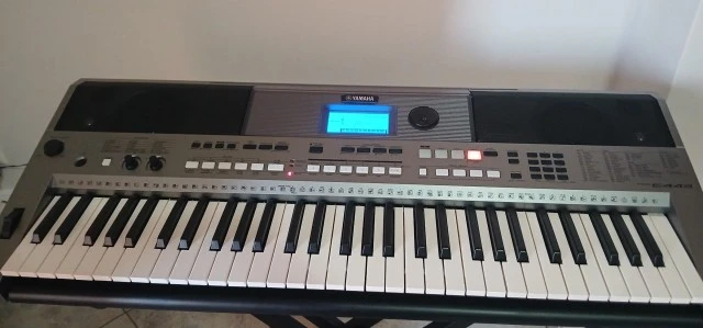  Yamaha PSR-E443 (Σαν Καινούργιο - Πλήρες Πακέτο