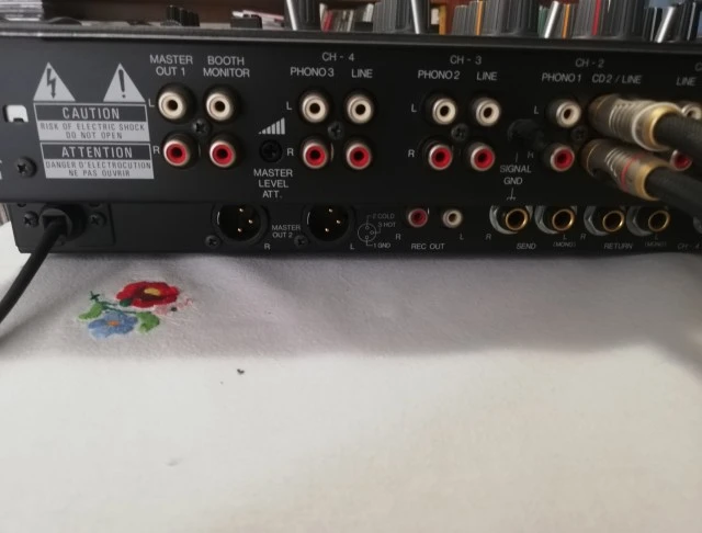 Pioneer - PROFESSIONAL DJM-600