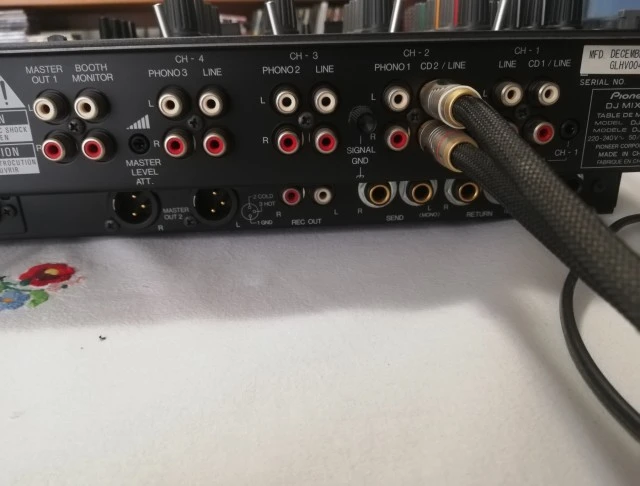 Pioneer - PROFESSIONAL DJM-600