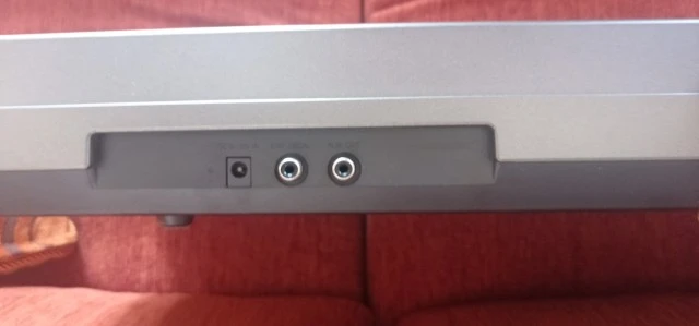 YAMAHA PSR-40 