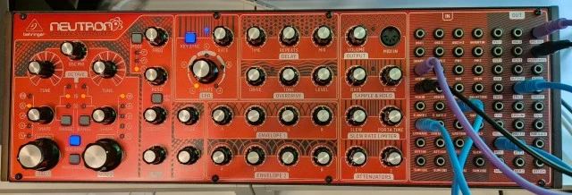Behringer Neutron Semi-modular analog synth