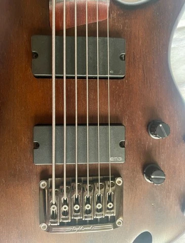 Ibanez SRC6 crossover