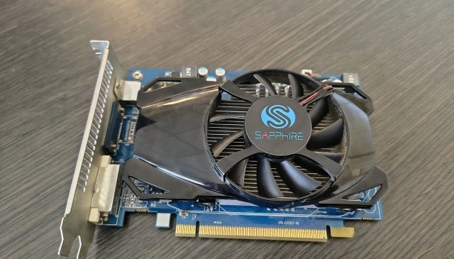  Sapphire Radeon HD6670 2GB ram 