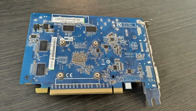  Sapphire Radeon HD6670 2GB ram 
