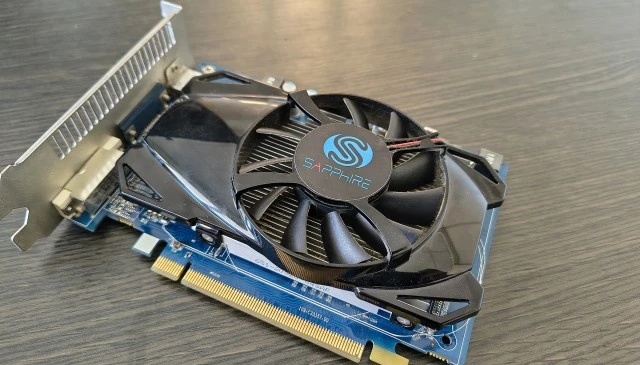  Sapphire Radeon HD6670 2GB ram 