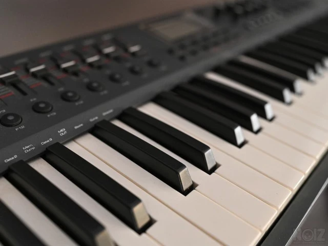 M-AUDIO AXIOM 61 MKII MIDI KEYBOARD & ΒΑ
