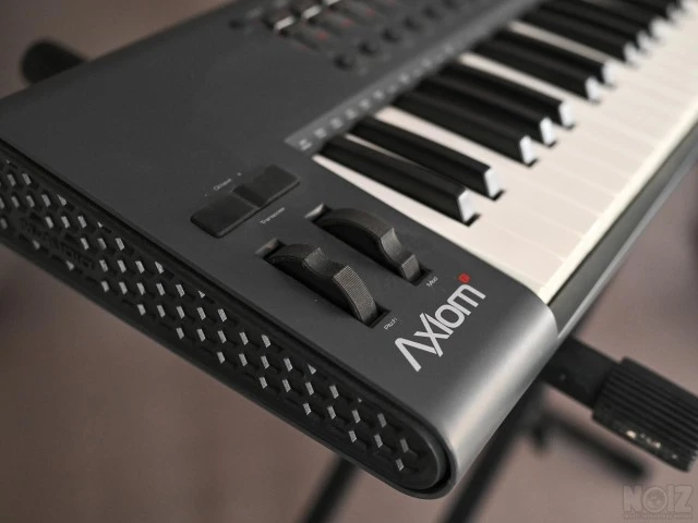 M-AUDIO AXIOM 61 MKII MIDI KEYBOARD & ΒΑ