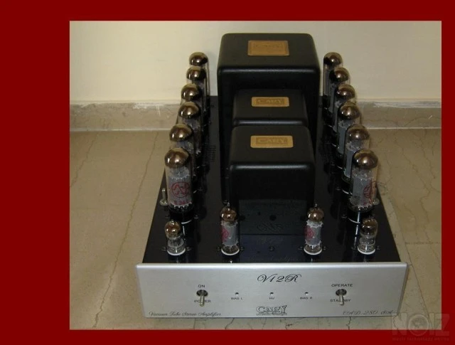ΛΑΜΠΑΤΟΣ ΤΕΛΙΚΟΣ ΕΝΙΣΧΥΤΗΣ CARY V - 12 R