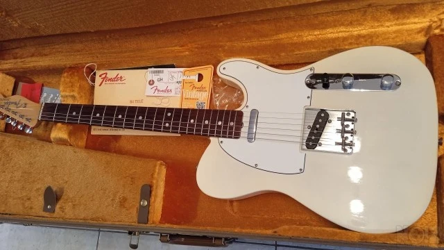 Fender 1964 AVRI Telecaster Aged White B
