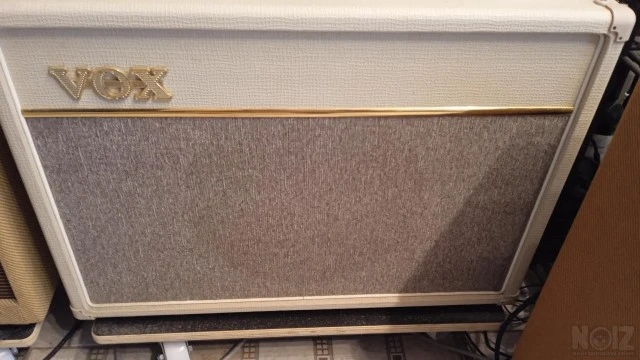 Vox AC15 C1 ltd white