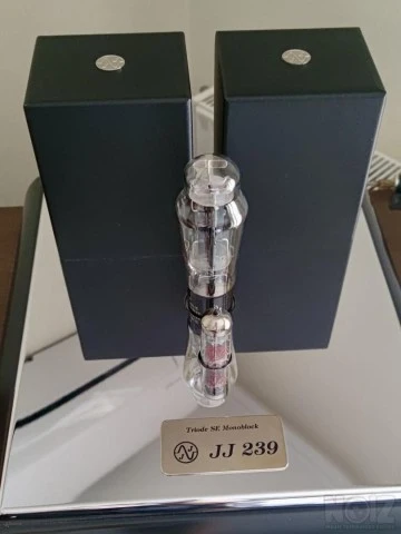 ΛΑΜΠΑΤΟΙ ΤΕΛΙΚΟΙ MONOBLOCKS JJ - 239 2A3