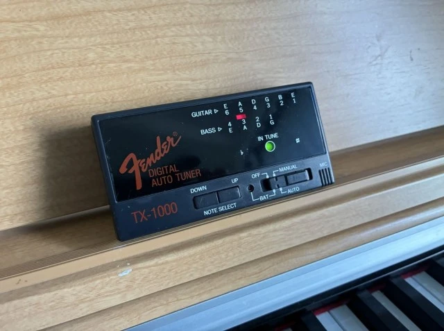 Fender TX-1000 tuner