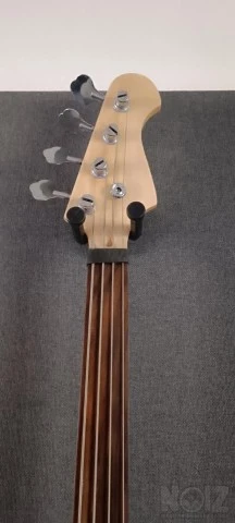 Άταστο Custom build Stingray