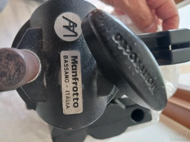 Technics SX-K700 με βάση  manfrotto