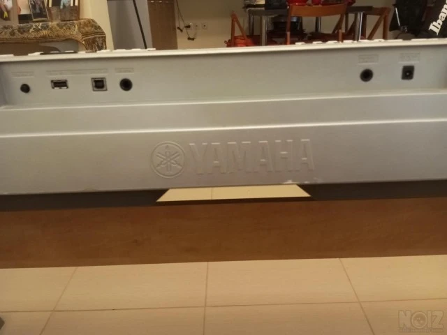 YAMAHA DGX-620