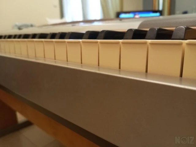 YAMAHA DGX-620