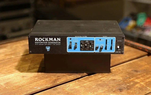 ROCKMAN  DISTORTION GENERATOR