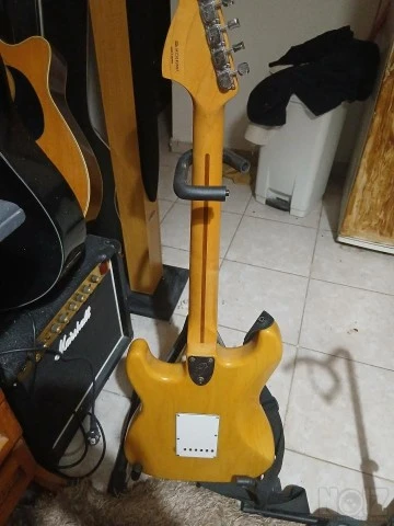 FENDER STRATOCASTER MEXICO VINTERA 2006