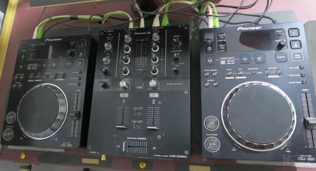 2 Χ CDJ 350 + DJM 250