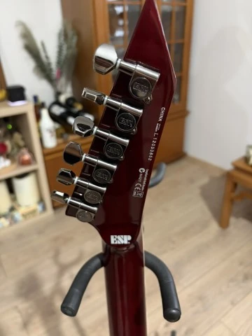 ΗΛΕΚΤΡΙΚΗ ΚΙΘΑΡΑ ESP LTD M-300fm STBC
