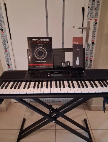 Πωλείται full πακέτο Yamaha PSR-E383 (Σαν καινούργιο)