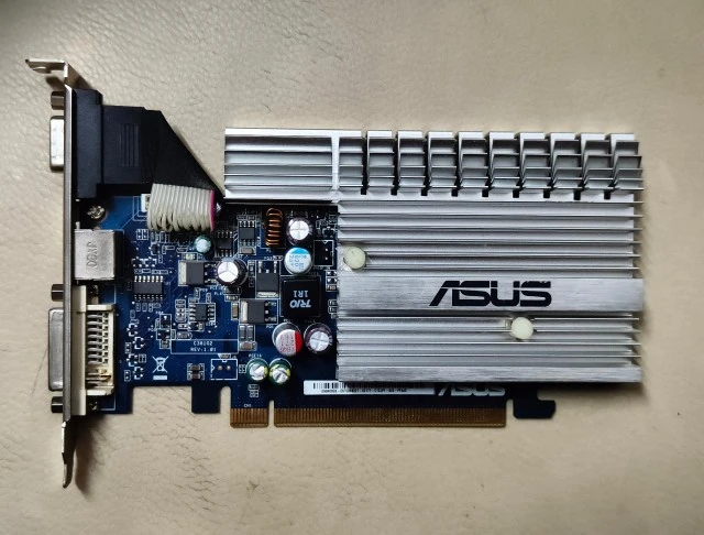 Κάρτα γραφικών Asus EN8400GS Silent