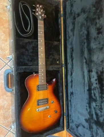 PRS SE Singlecut Korea (2005-2011) + Hard Case + Extras