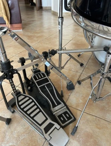 Custom gloss black millenium drum set.