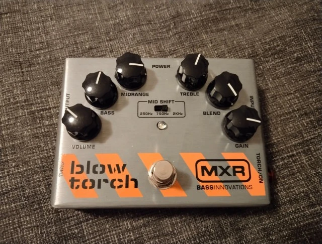 MXR M-181 Blow Torch Distortion Πετάλι