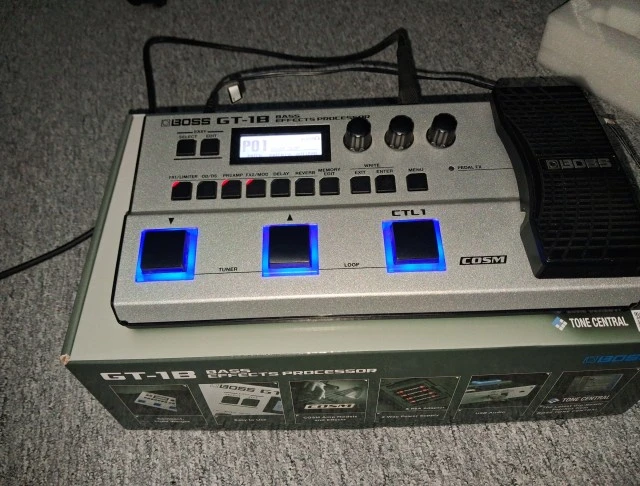 BOSS GT-1B