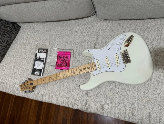 PRS Silver Sky USA Frost White 2020 excellent 2000€