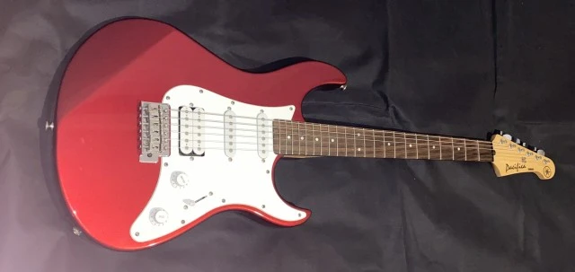Yamaha Pac 012 Metallic Red 