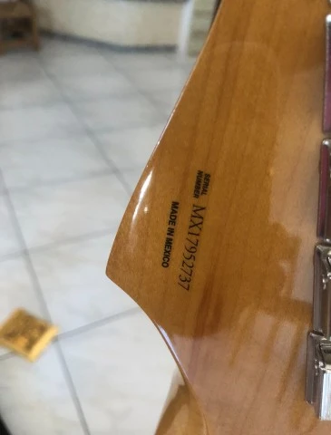 50's mexican fender strat ΣΕ ΑΡΙΣΤΗ ΚΑΤΑΣΤΑΣΗ