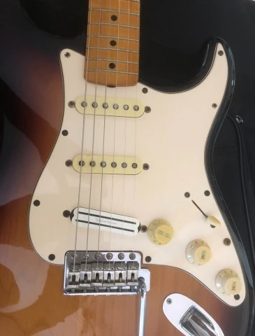 50's mexican fender strat ΣΕ ΑΡΙΣΤΗ ΚΑΤΑΣΤΑΣΗ