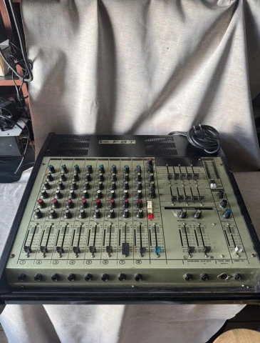 Πωλείται Vintage Αυτοενισχυόμενη Κονσόλα FBT Personal 2