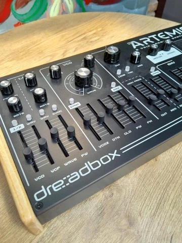 Dreadbox Artemis 6 Voice Analog Synthesizer