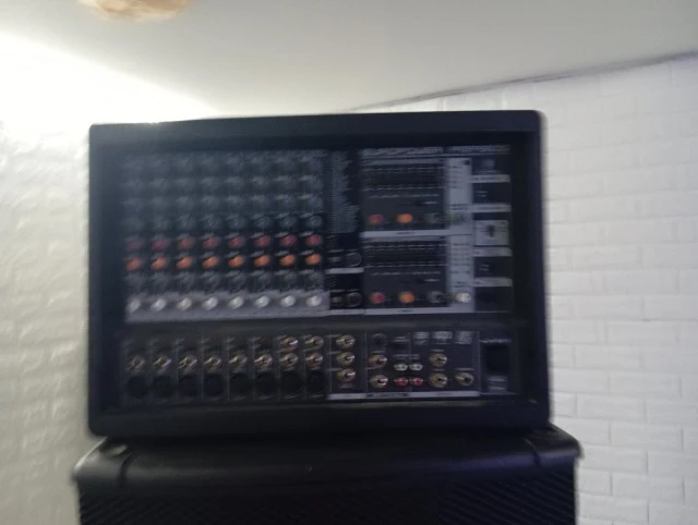 Behringer Europower PMP980S+Behringer Eurolive E1520