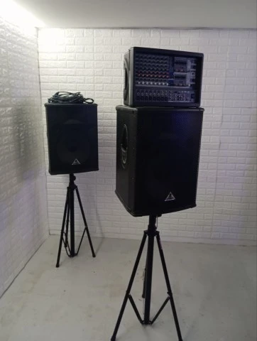 Behringer Europower PMP980S+Behringer Eurolive E1520