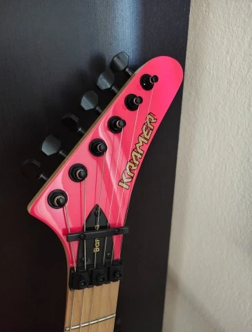 Kramer Baretta Vintage Ruby Red + Dtuna